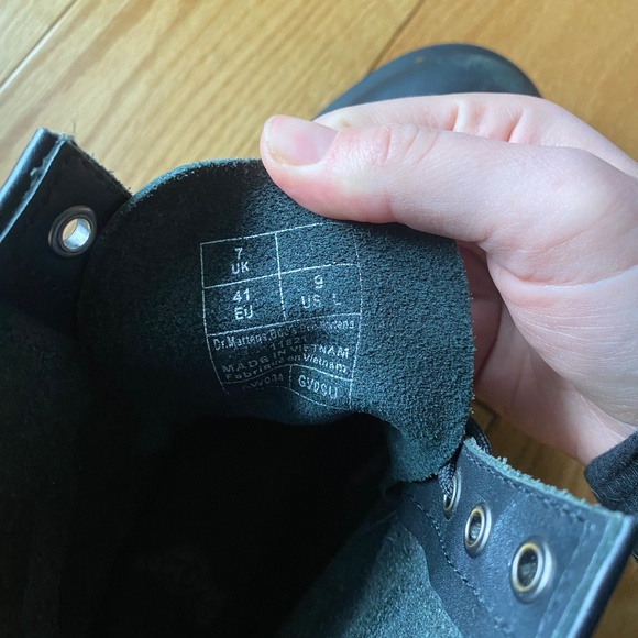 Doc Martens 1460 WOMEN'S - Picture 4 of 5